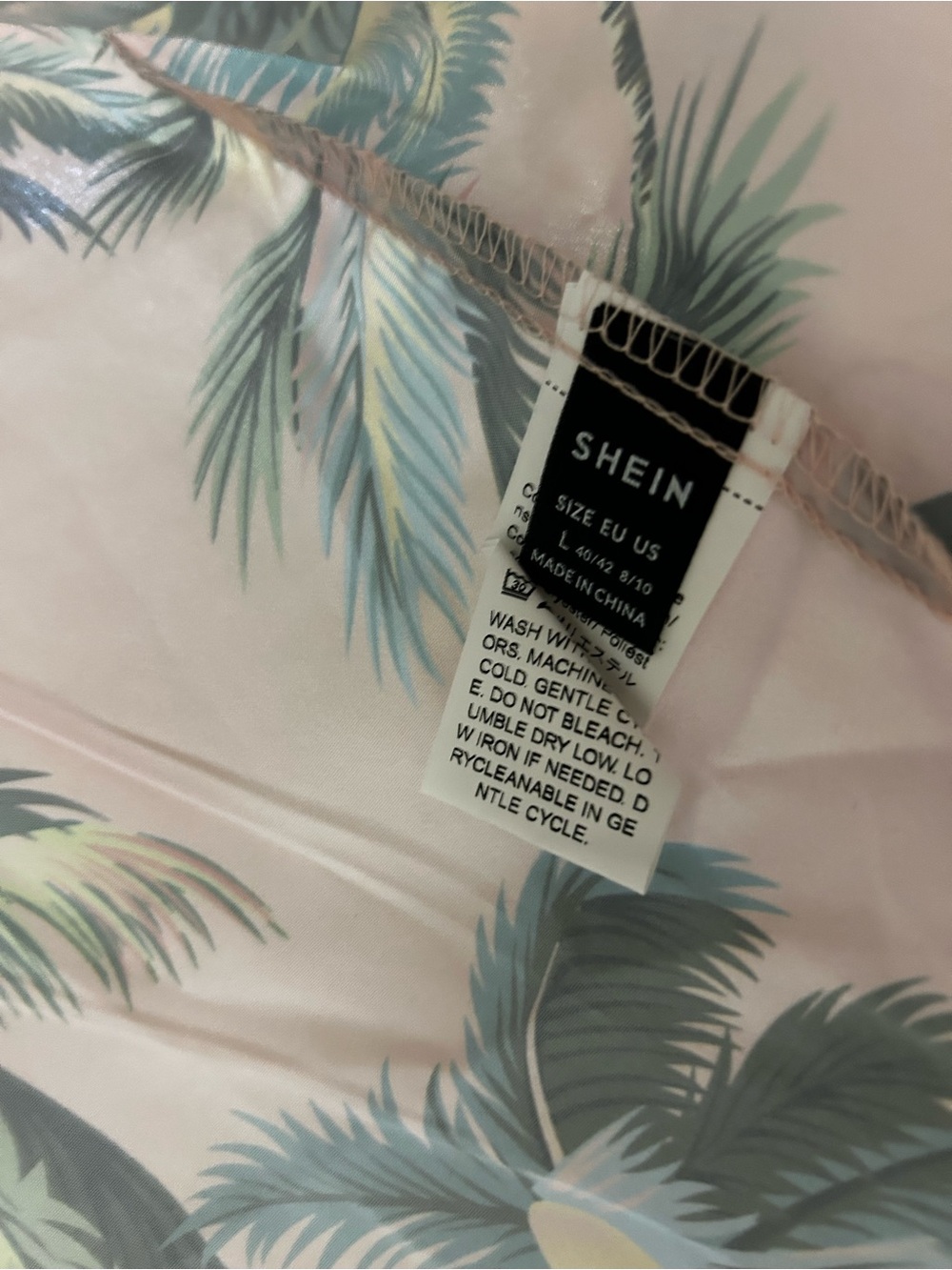 SHEIN Pink Button-Up Shirt with Teal Palm Print - Picture 2 of 3